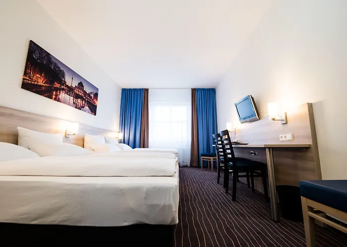 Plaza Charlottenburg Hotel 3*