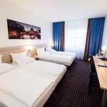 Plaza Charlottenburg Отель 3*