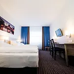 Plaza Charlottenburg Отель 3*