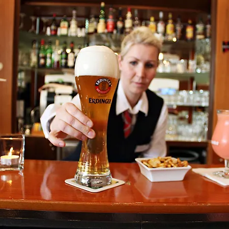 Plaza Charlottenburg 3* برلين