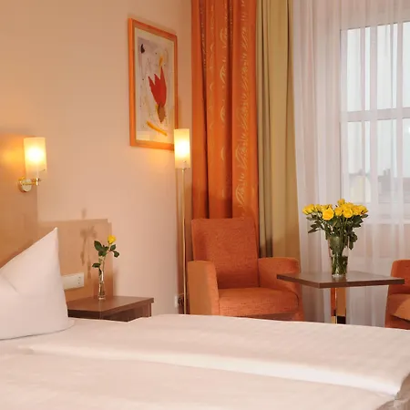 Plaza Charlottenburg 3* برلين