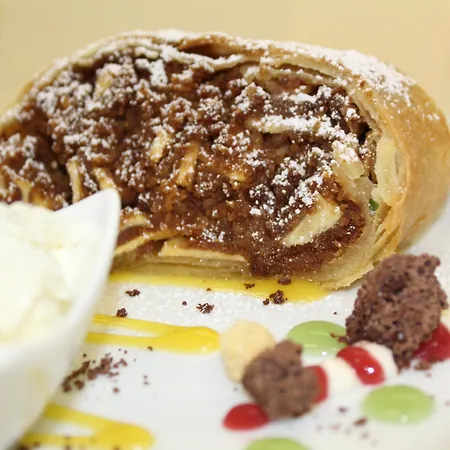 Plaza Charlottenburg فندق