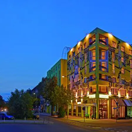 Plaza Charlottenburg 3*