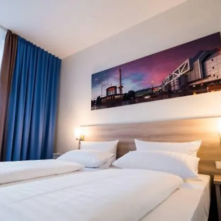 Plaza Charlottenburg 3* برلين