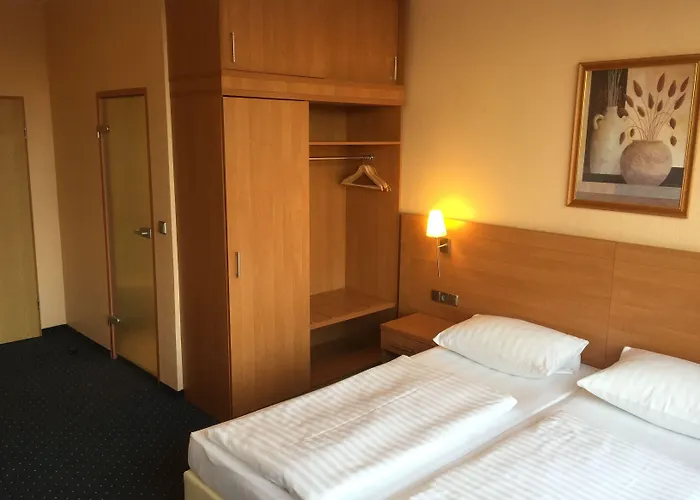 Plaza Charlottenburg Hotel