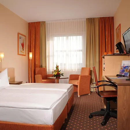 Plaza Charlottenburg 3*