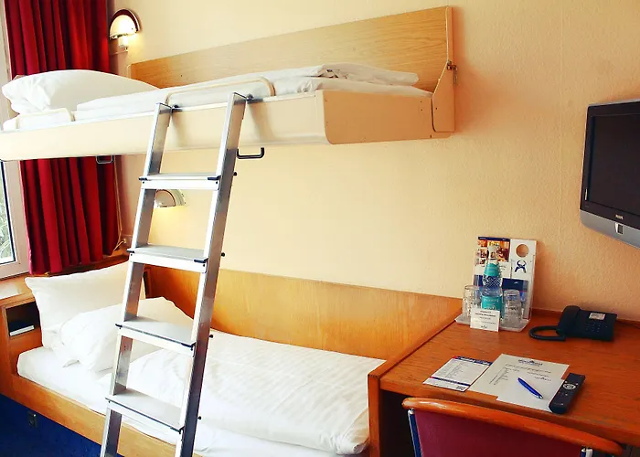 Otel Plaza Charlottenburg 3*