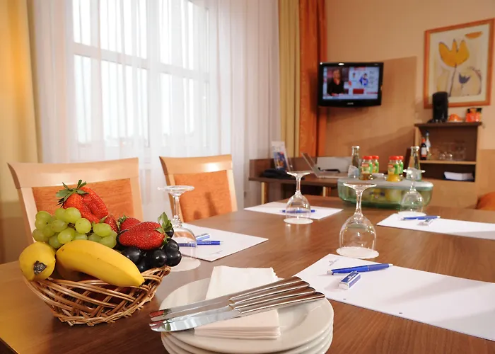 Otel Plaza Charlottenburg 3*