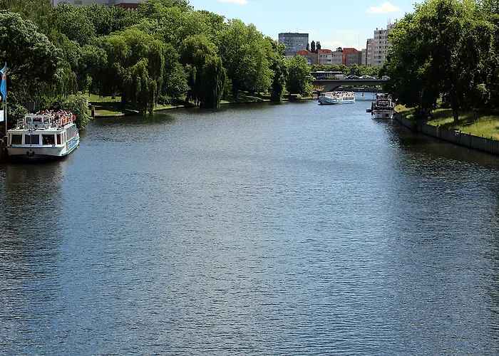 Otel Plaza Charlottenburg 3*