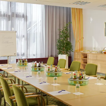 Plaza Charlottenburg 3*