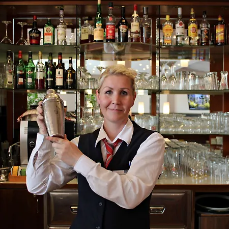 Plaza Charlottenburg 3*